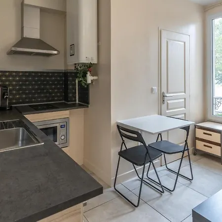 Apartment Charming And Bright Next To M12 Front Populaire